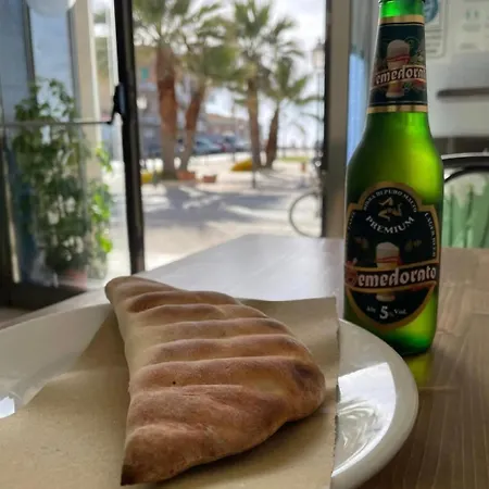 Lägenhet House Le Ancore Barcellona-Pozzo di Gotto