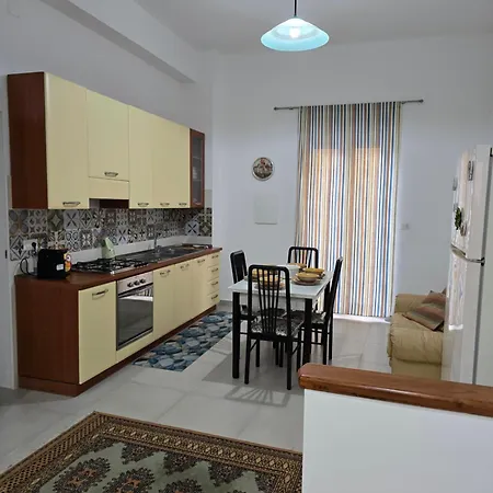 Daire House Le Ancore Barcellona-Pozzo di Gotto
